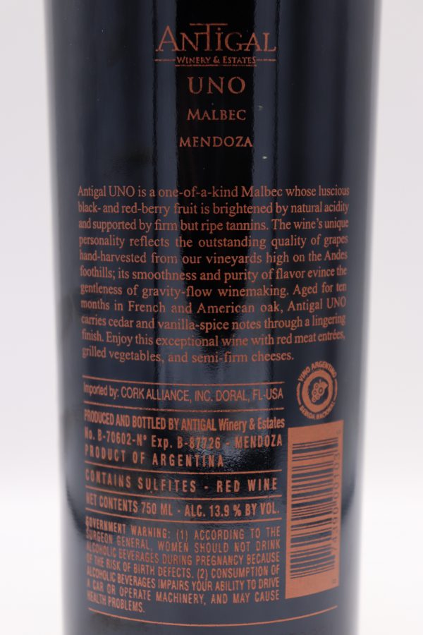 Antigal Winery & Estates Uno Malbec 2018 - Image 2